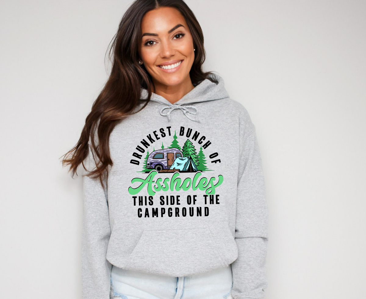 Sweat à capuche unisexe « Drunkest Bunch Of Assholes » | Vêtements de camping