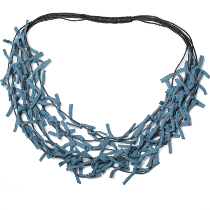 Collier en tissu noué multibrins