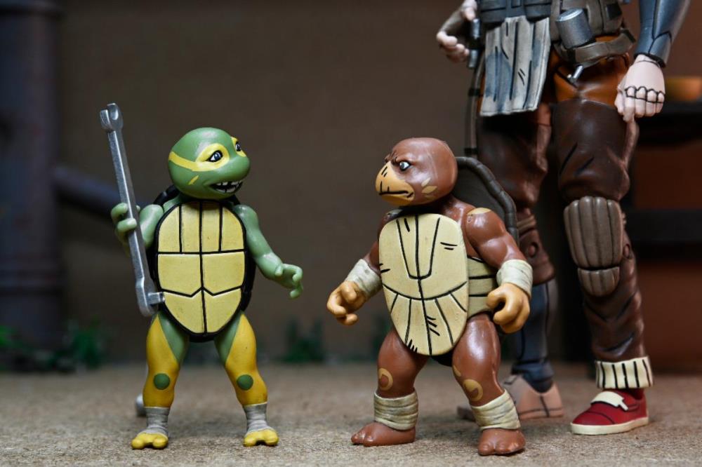 Teenage Mutant Ninja Turtles: The Last Ronin - Les années perdues Grammy April avec bébé Yi et Moja