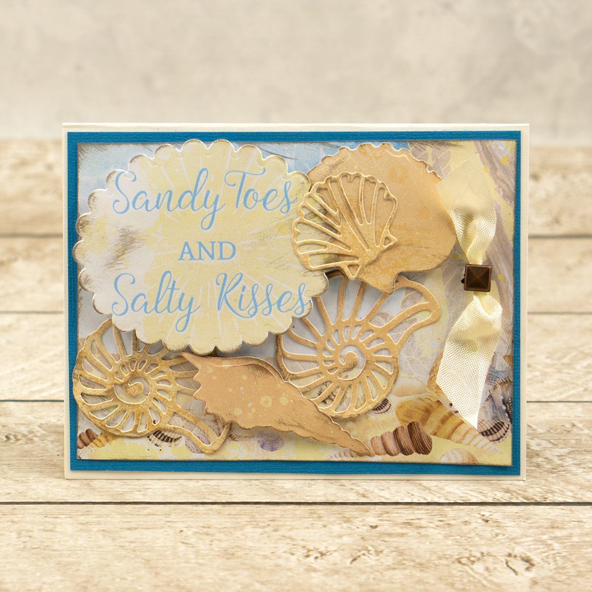 Couture Creations Seaside Girl Mini-matrice Coquillage Tourbillonnant