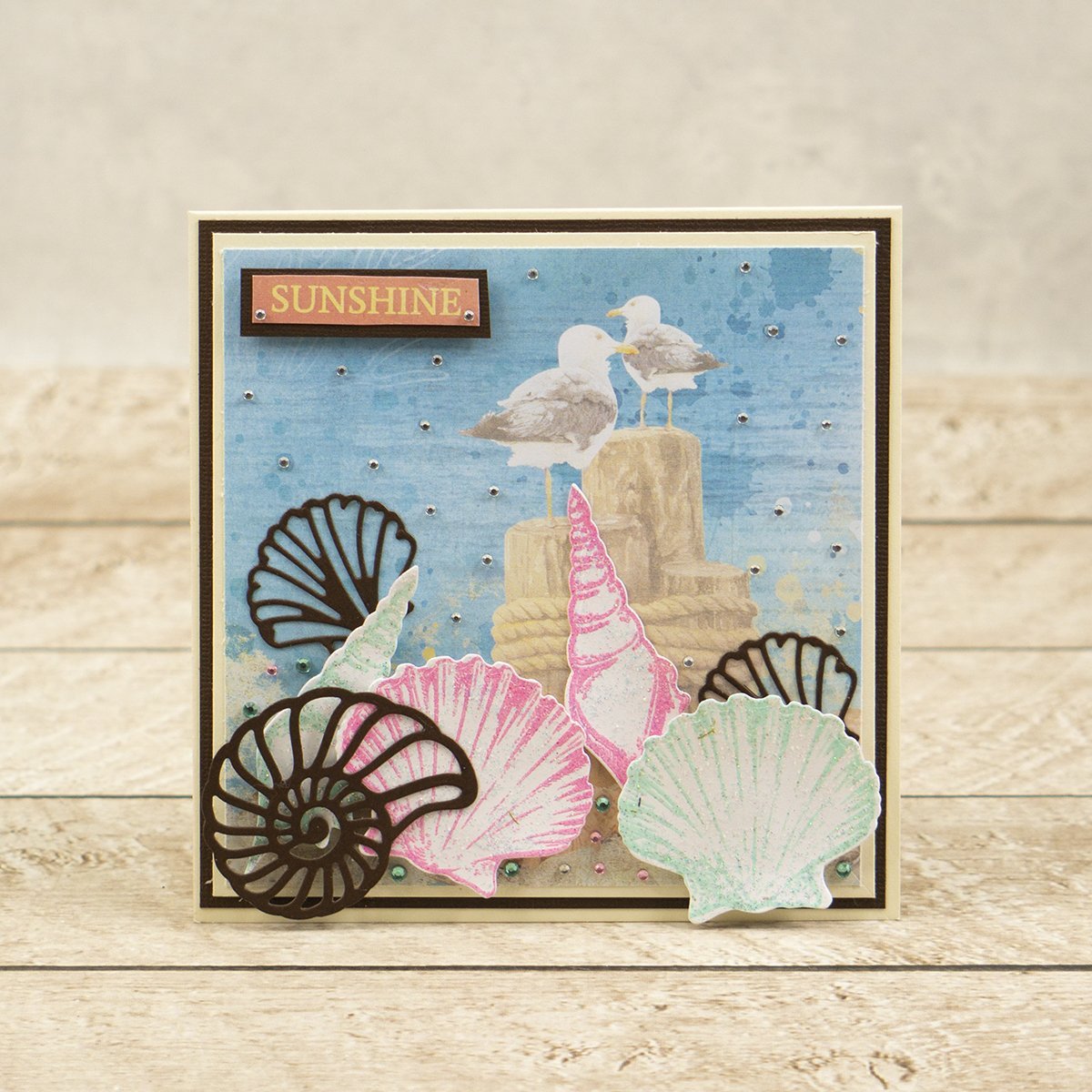 Couture Creations Ensemble mini tampon et matrice Coquillage plat Fille du bord de mer