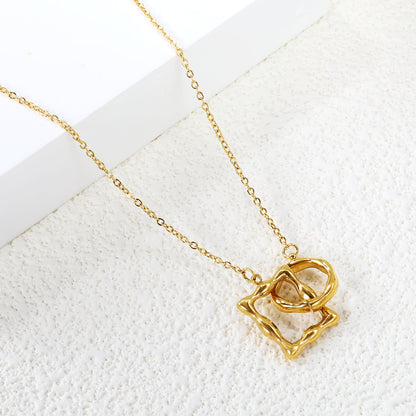 Collier pendentif fermoir carré irrégulier