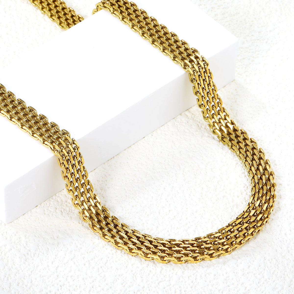 Collier chaîne tressée