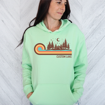 Sweat à capuche unisexe camping rétro années 70 | Vêtements de lac