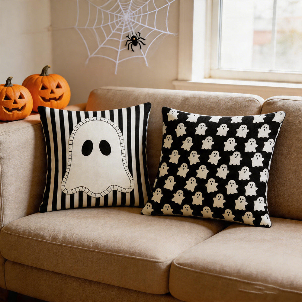 Halloween Funny Ghost Throw Pillow Cover – Decorative 45 x 45 cm Cushion Cover for Sofa, Couch & Home Décor