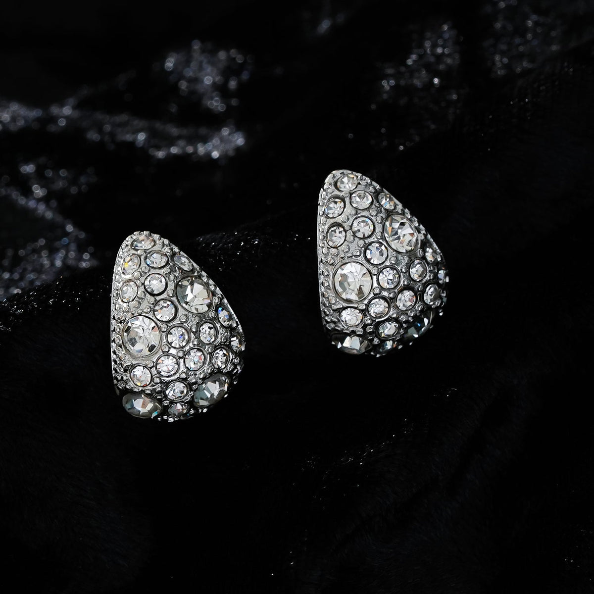 ADALAJ Or Blanc (Tons Argentés) : Boucles d'oreilles clous en zircon pavé, forme goutte d'eau – Affirmation de Confiance