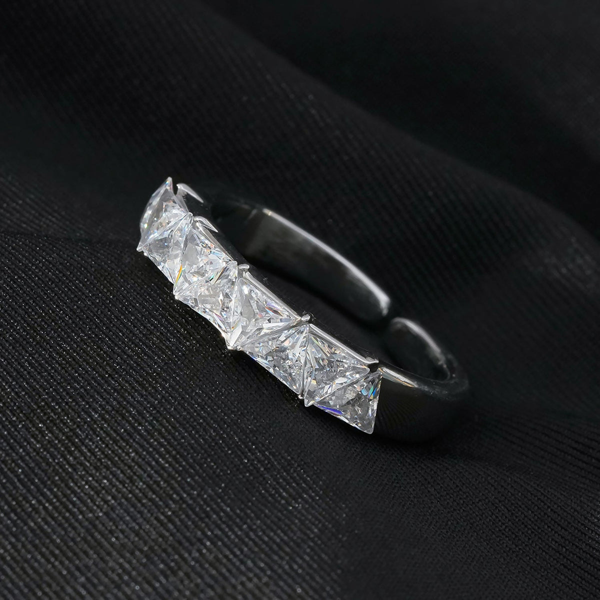 Style ALLY Or blanc (tonalité argentée) : Bague sertie de zircones cubiques