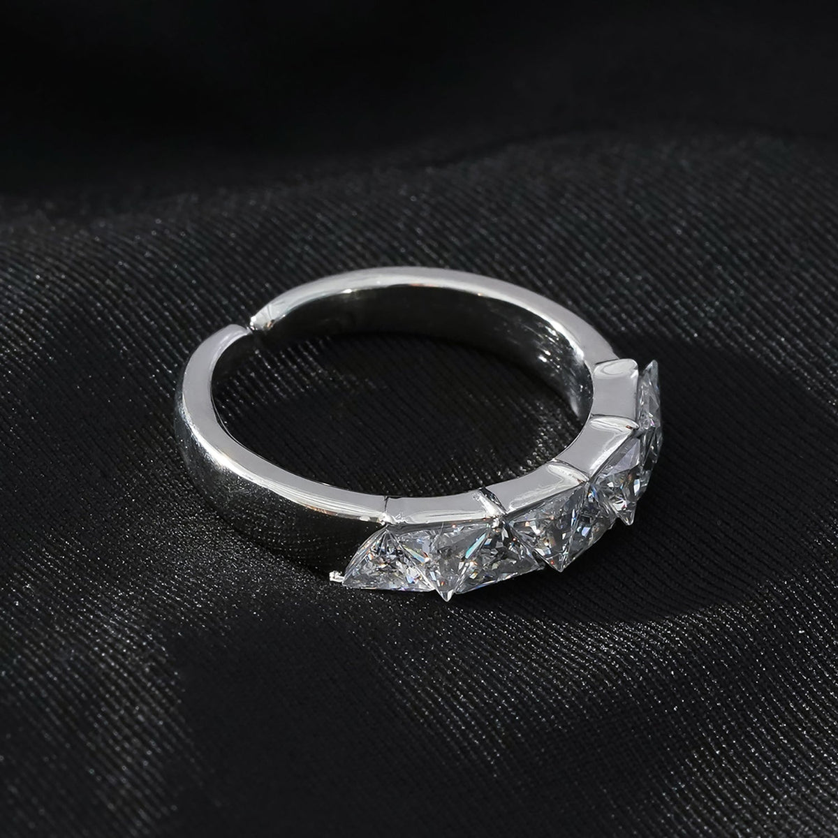Style ALLY Or blanc (tonalité argentée) : Bague sertie de zircones cubiques