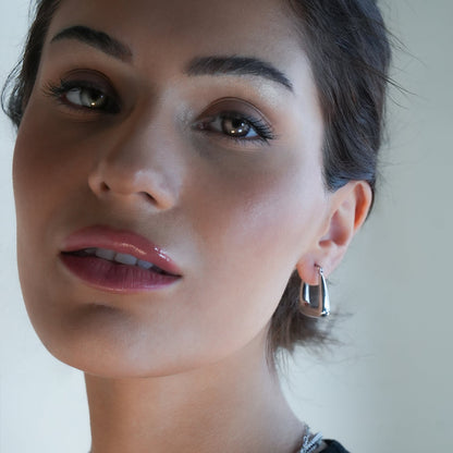 ANIKA : Boucles d'oreilles créoles mini chunky triangulaires or blanc (ton argent)