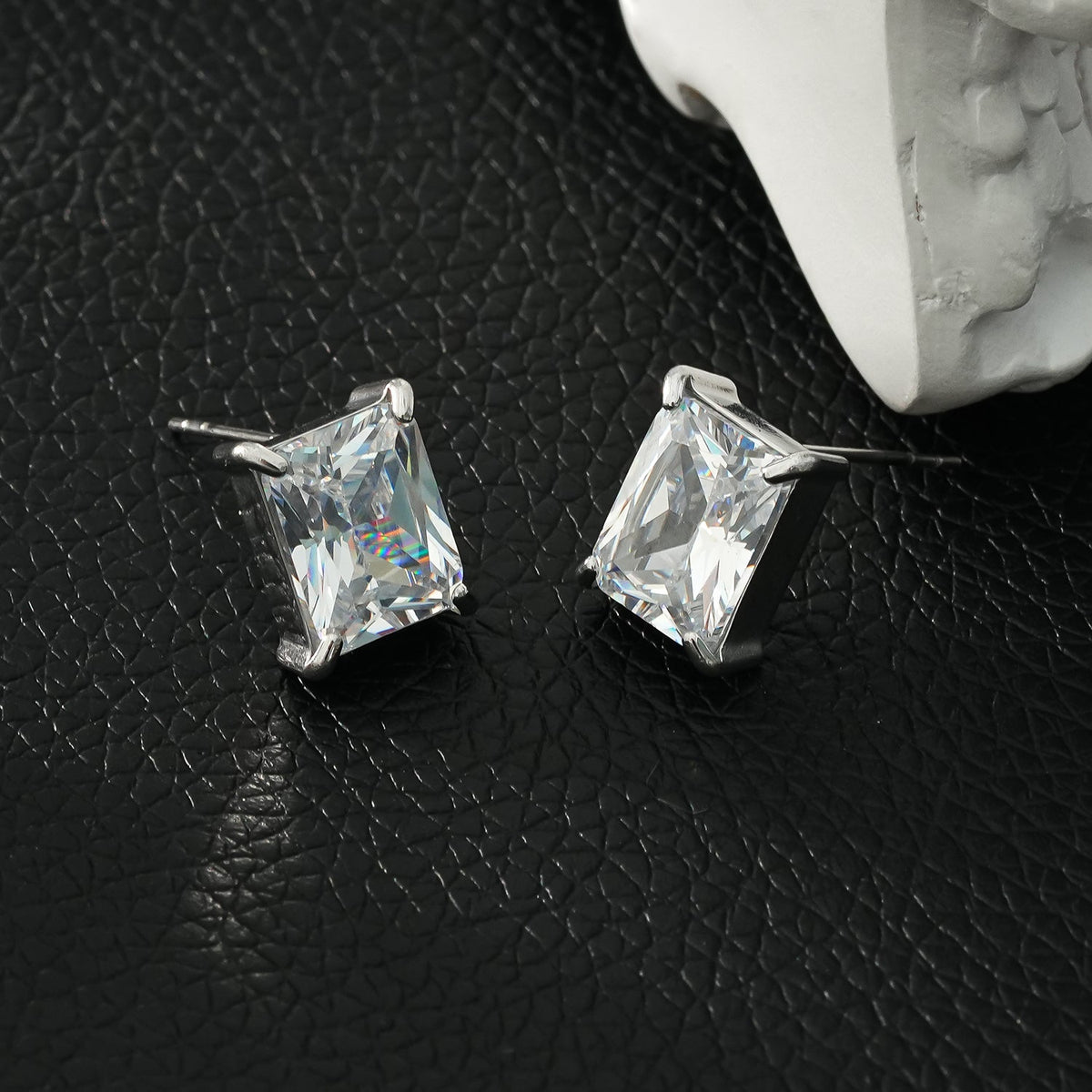 ATTAQUAS Silver : Boucles d'oreilles clous quotidiennes en Zircone Cubique (CZ) coupe Carré vintage