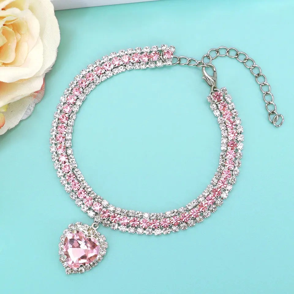 Collier en forme de cœur rose pour chien | Bijou accessoire pour chien en strass