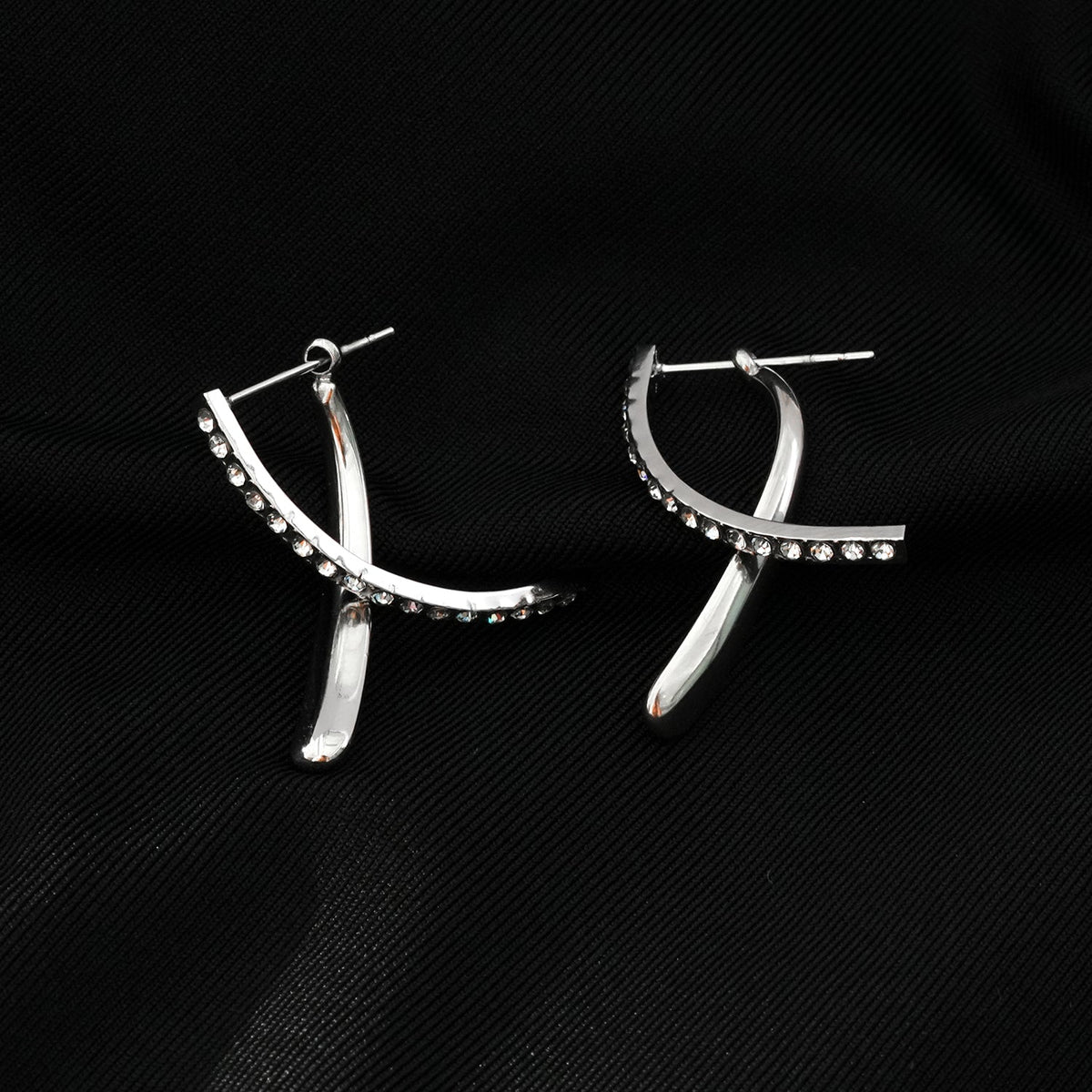 CREEDA Or Blanc (Tonalité Argentée) : Boucles d'Oreilles Créoles Détachables de Forme Avant-Gardiste avec Pierres en Zirconium