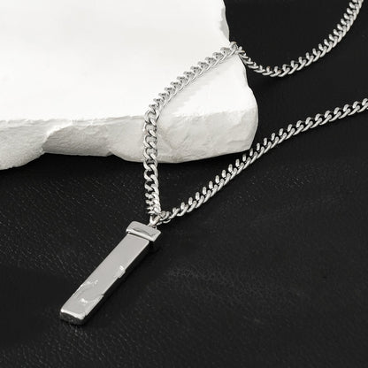 DAKARIA SILVER (Or Blanc) : Pendentif Géométrique à Effet Écaillé sur une Chaîne Maillée Pour Hommes et Femmes