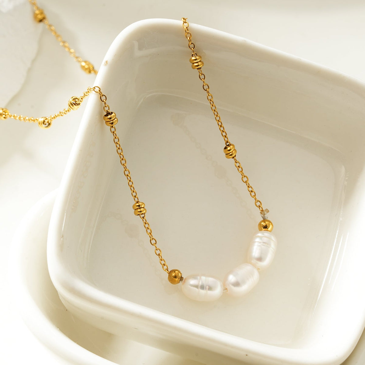 DAMINNA Gold: Dainty Beaded Chain Necklace with Freshwater Pearl Trio