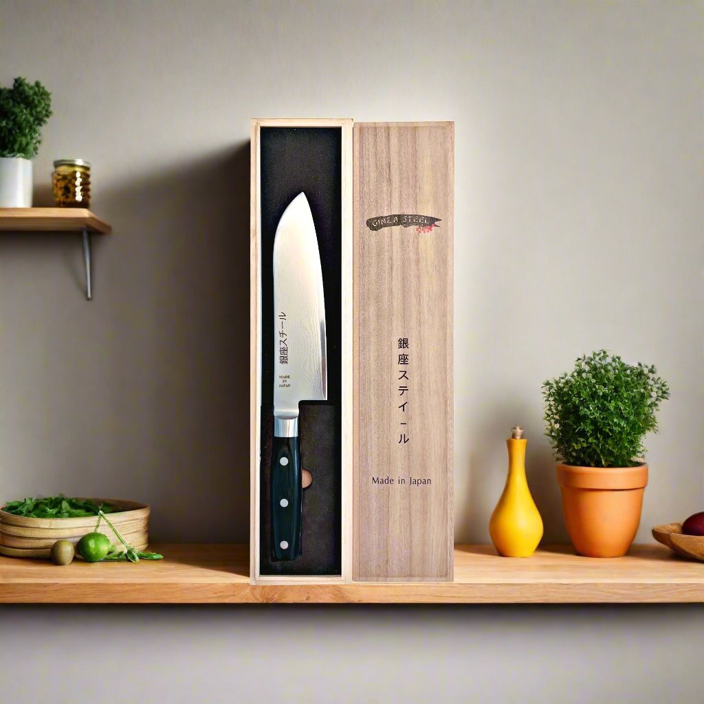HAYAMI 180 - VG10 - 33 Layered Damascus Steel Santoku Knife 180mm