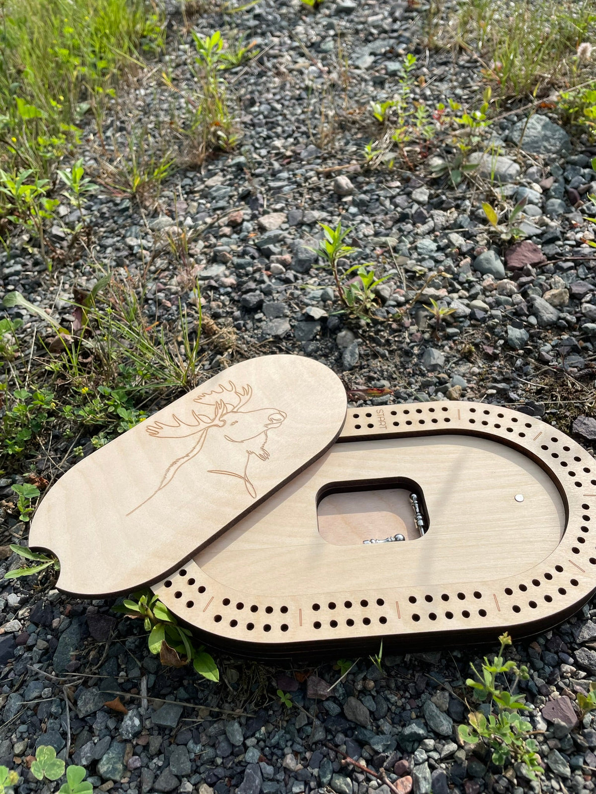 2-Player Wooden Travel Cribbage Board – 9″ × 5″