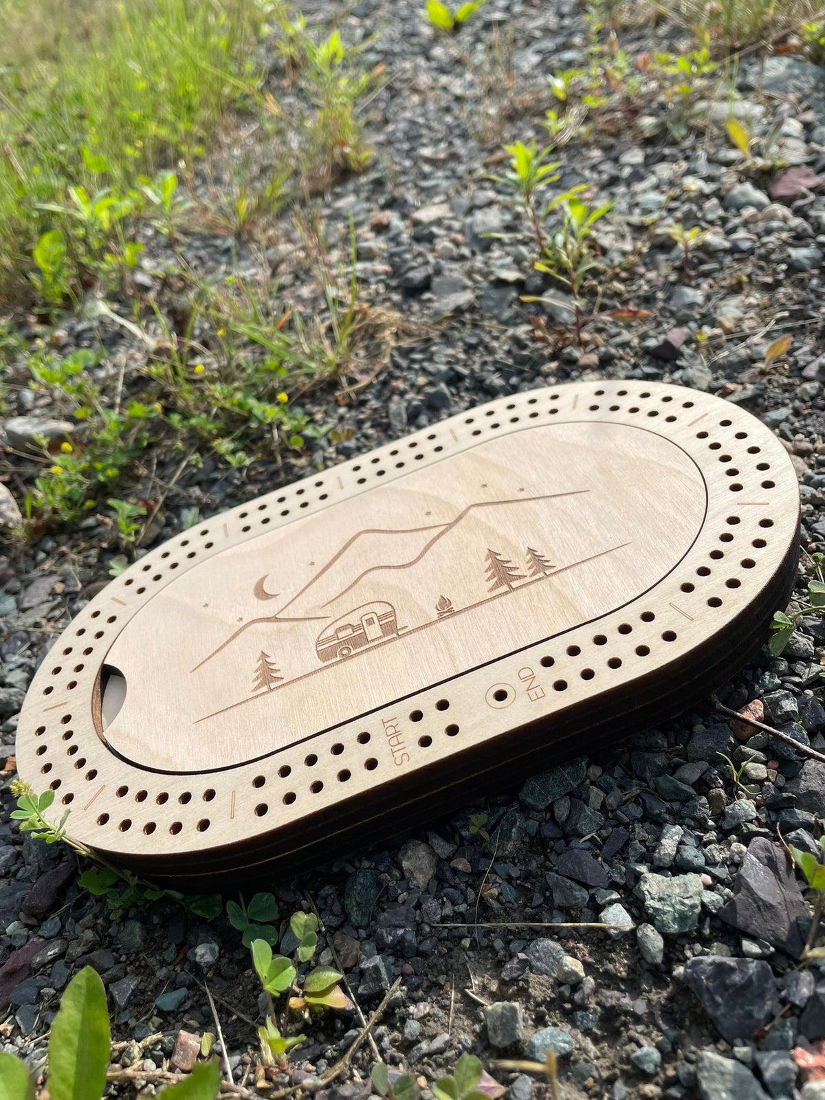 2-Player Wooden Travel Cribbage Board – 9″ × 5″