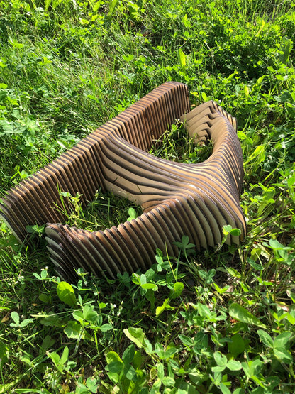 Étagère paramétrique à chevilles