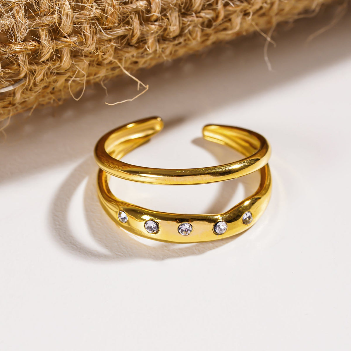 JORYA : Bague ornée de Zirconium à Double Bande
