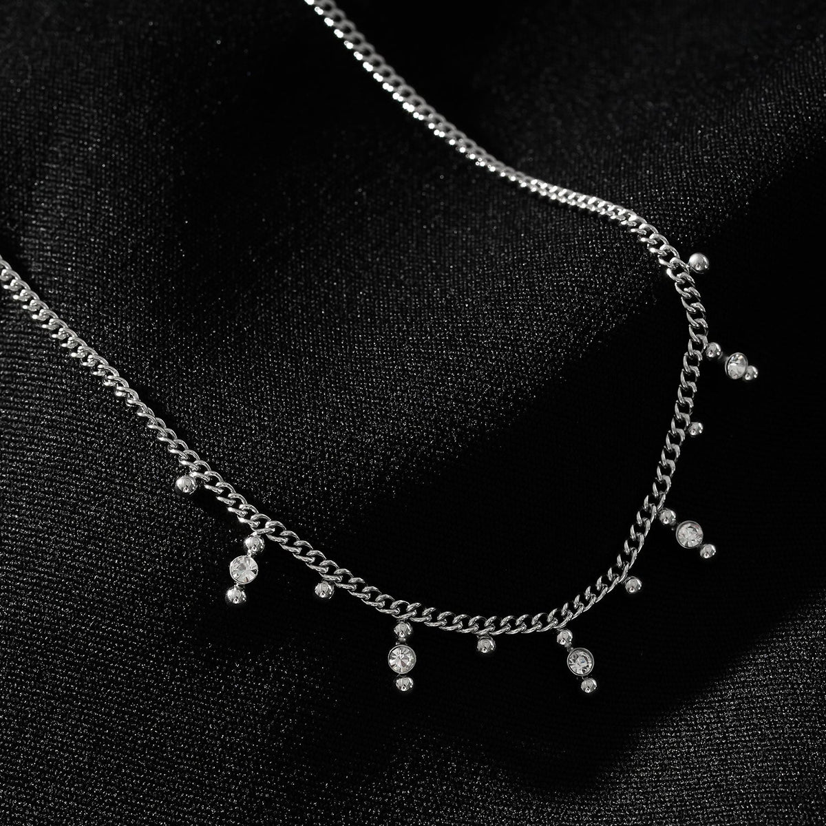 Style KALPI : Collier en chaîne avec zircons et perles en argent