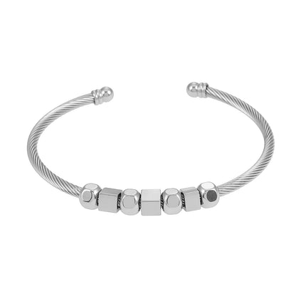 Style MALDONA: Industrial-Chic Bracelet with Round & Square Beads in White Gold (Silver Toned)