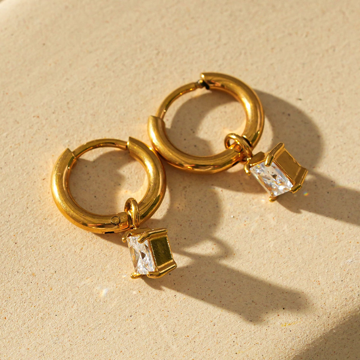 Créoles d'inspiration vintage MORANDI Gold avec breloques amovibles en moissanite