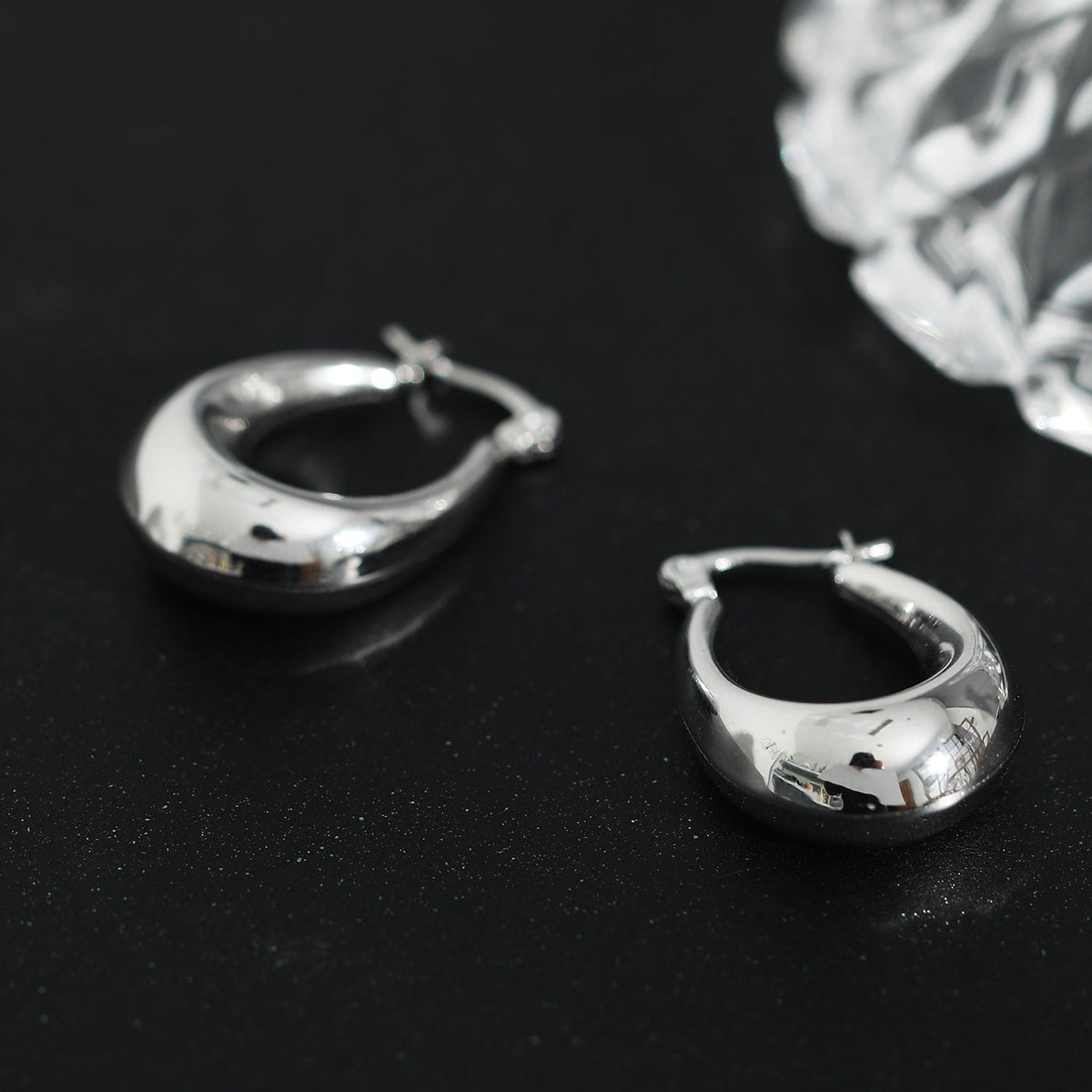 ARINA Chunky Shaped Hoops Silver