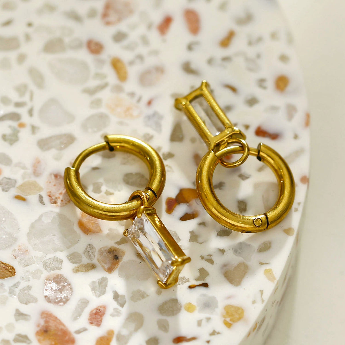 CACA Gold : Boucles d'oreilles créoles avec cristaux transparents, style vintage