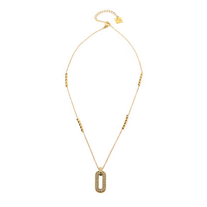 ASKIRA : Chaîne combinée torsadée avec un pendentif ovale orné de zircone
