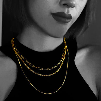 SELENE : Collier triple couche en chaîne dorée