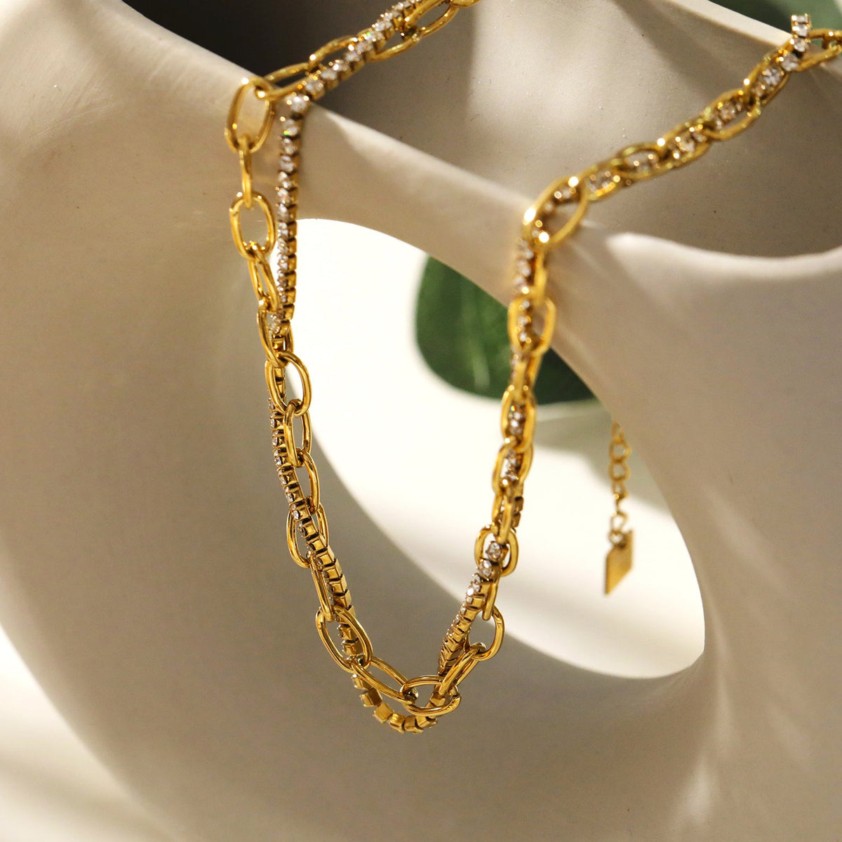 Collier à couches HERMINE avec zircone entrelacée et trombone