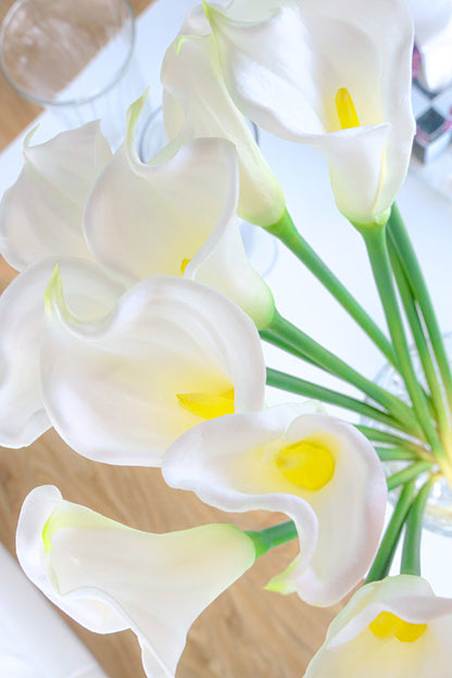 Bouquet de lys calla blancs artificiels Lawi 63,5 cm X 25,4 cm (Lot de 12)