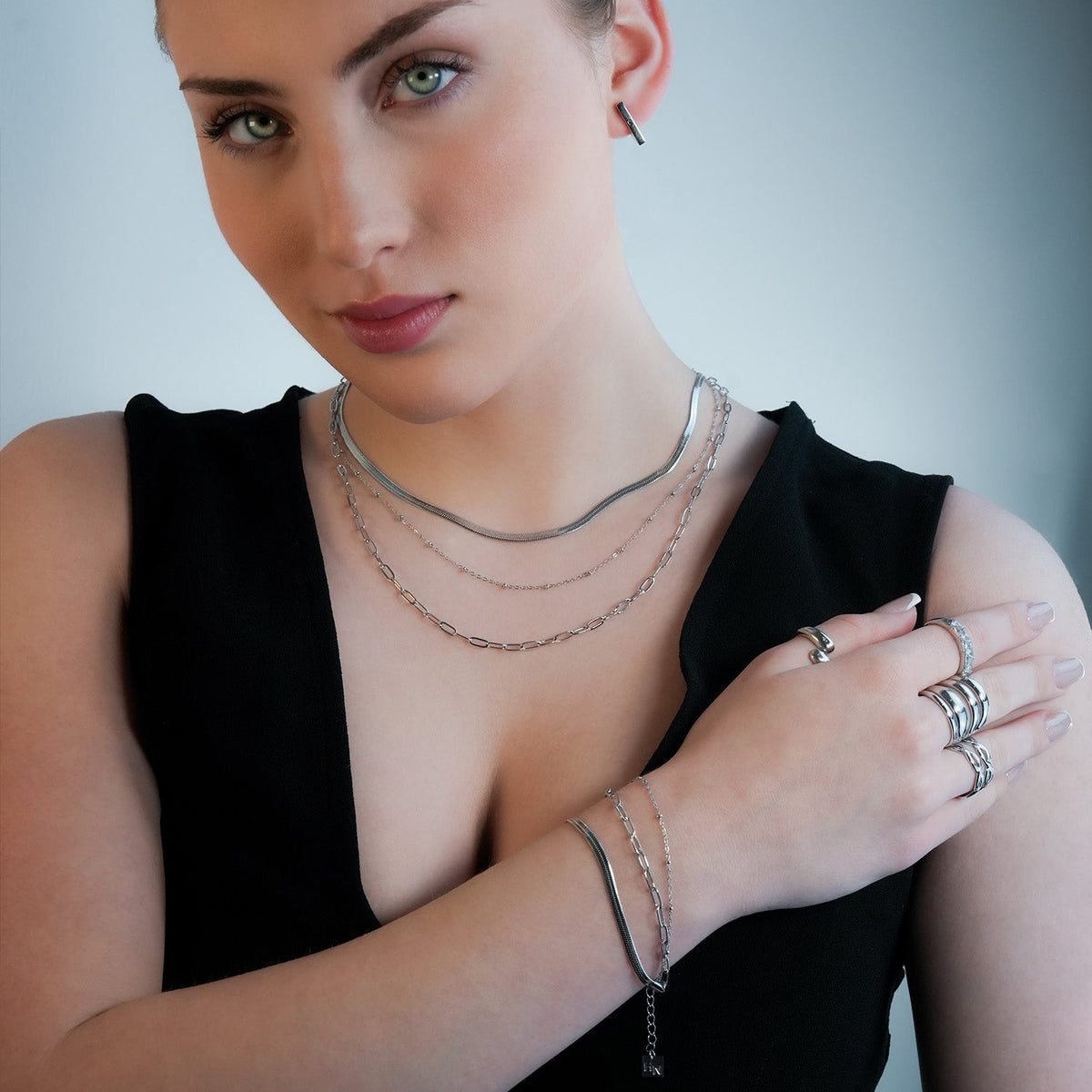 GEILNAR: Collier à triple couche à chaînes mélangées en argent