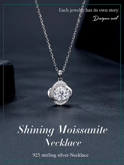 Collier pendentif Trèfle porte-bonheur en argent sterling et moissanite 1 carat