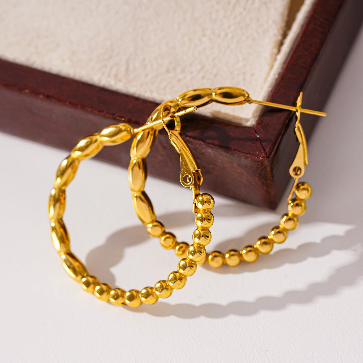 SAOREI: Boucles d'oreilles créoles à double perle