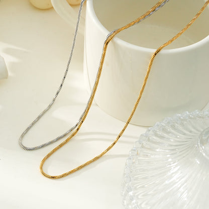 SKAGWAY : Collier en chaîne, textures torsadées minimalistes, en argent (or blanc)