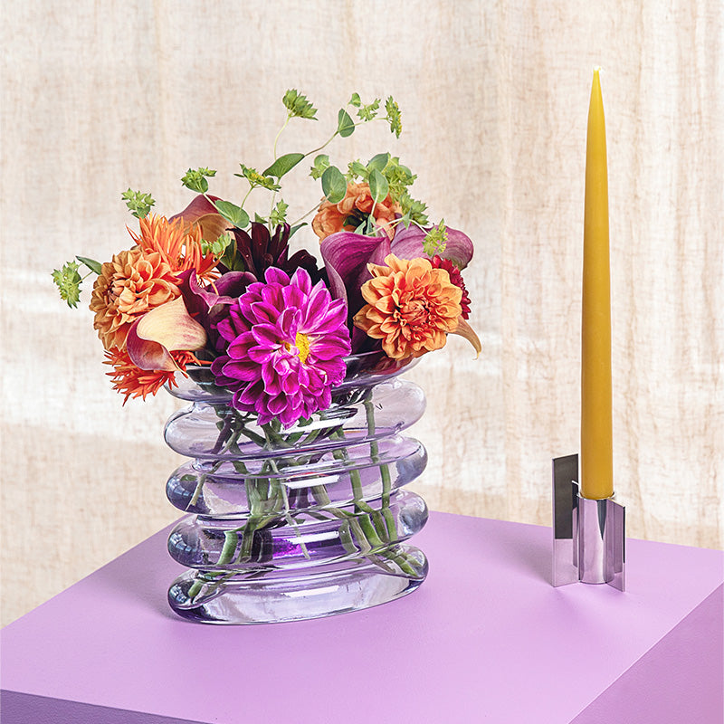 Vase en verre répétitif - Soufflé à la bouche, motif ondulé bleu-violet