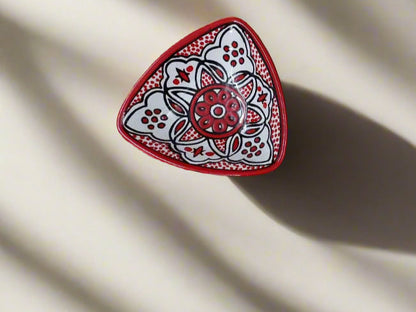 Plat Apéritif en Céramique Fait Main – Assiette de Service 18 cm | Motifs Marocains et Floraux