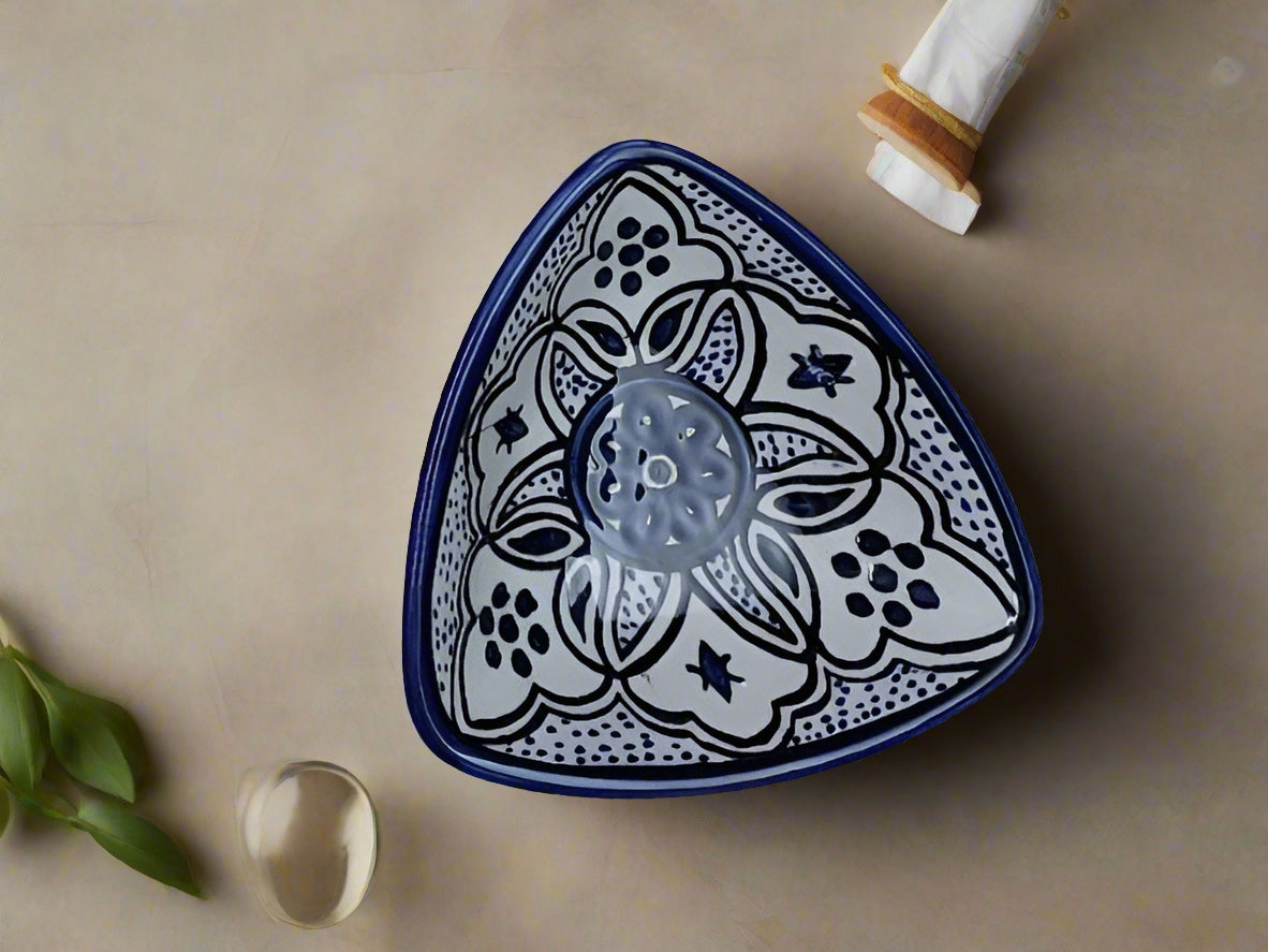 Plat Apéritif en Céramique Fait Main – Assiette de Service 18 cm | Motifs Marocains et Floraux