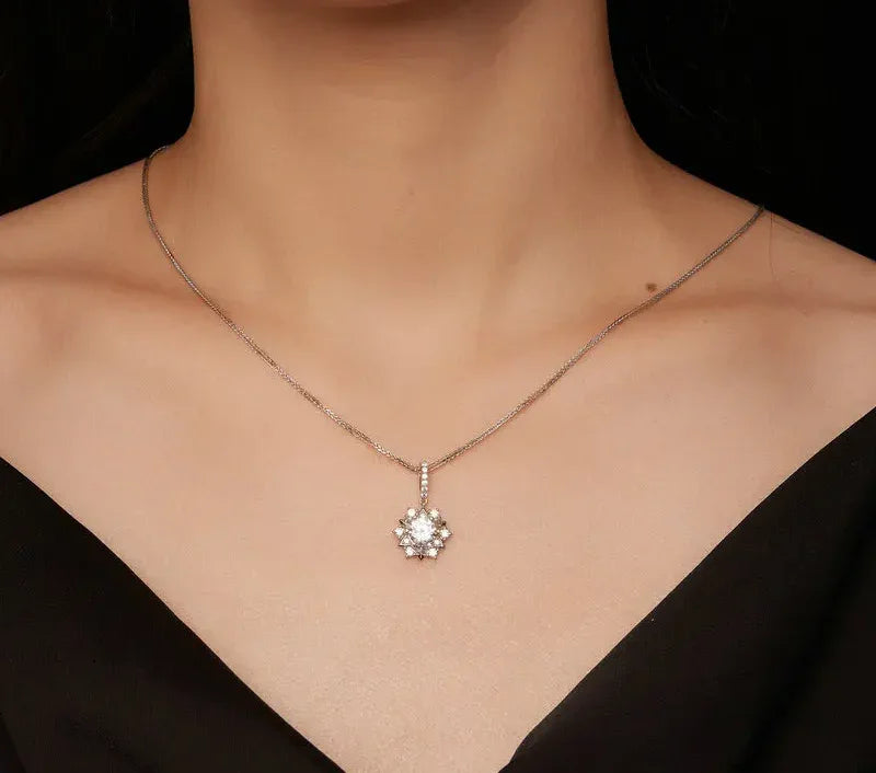 Pendentif Étoile en Argent Sterling avec Moissanite Céleste 1 carat
