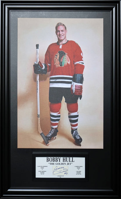 Bobby Hull Signature Framed Plaque & Canvas (49.5x29.5)