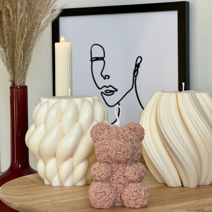 Bougie Ours en Peluche Rose : Décoration d'Intérieur en Cire de Soja Coulée à la Main