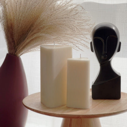 Ensemble de bougies en cire de soja, piliers triangulaires nervurés | Bougies décoratives non parfumées