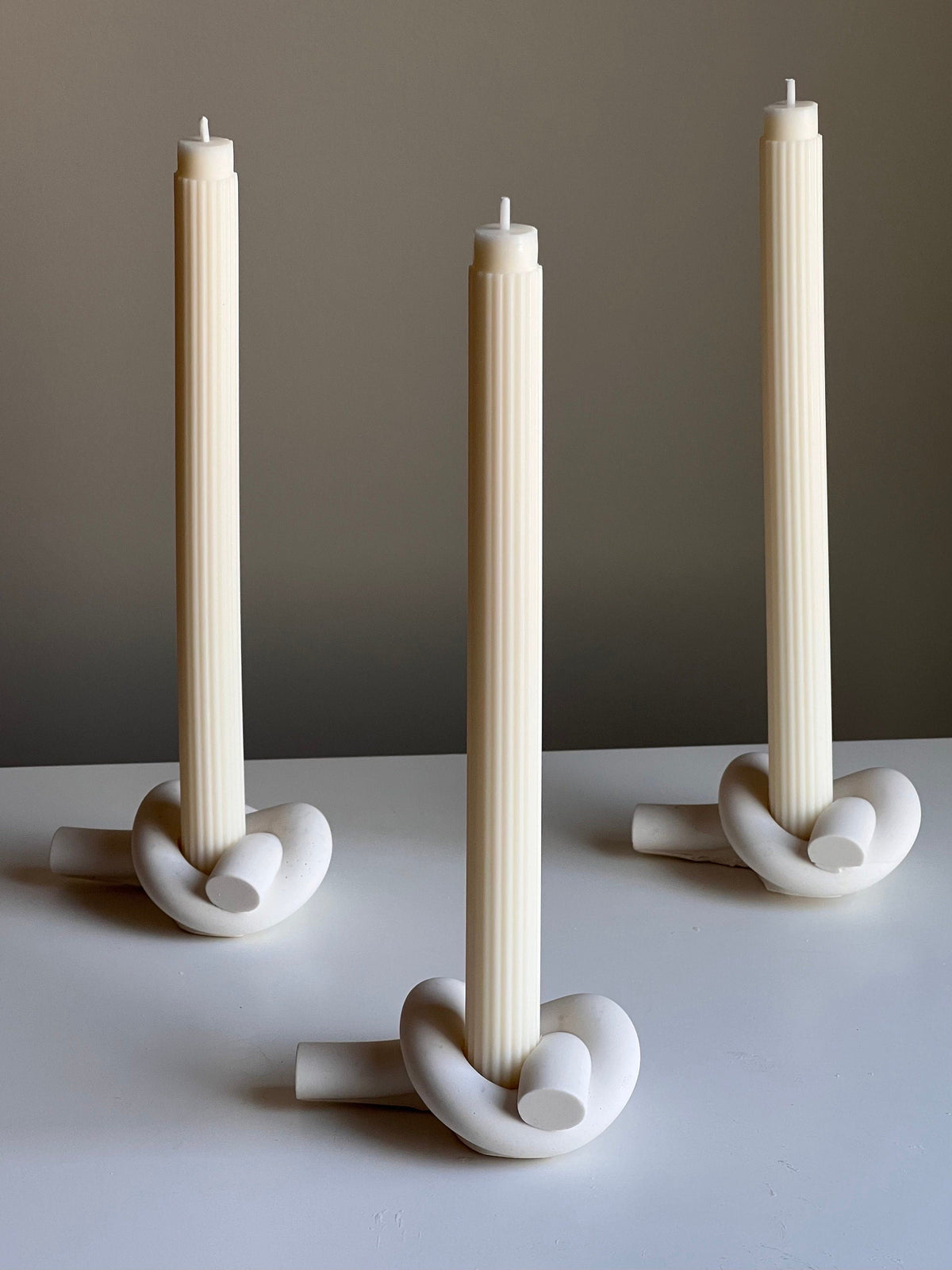 Bougeoir en jésmonite nœud : Décoration de mariage minimaliste