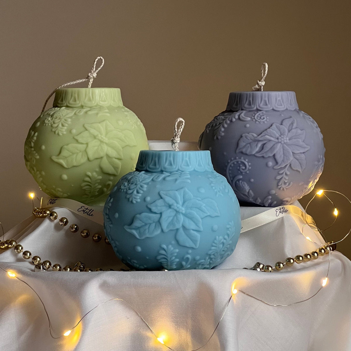 Grande Boule de Noël Bougie Soja : Décoration Festive Faite Main