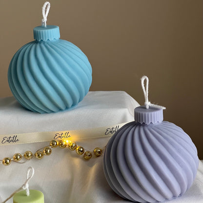 Bougie de soja à motifs tourbillons pour Noël : Décoration de fêtes artisanale