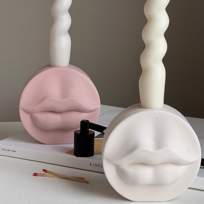 Bougeoir Lèvres en Jesmonite : Décoration de mariage artisanale