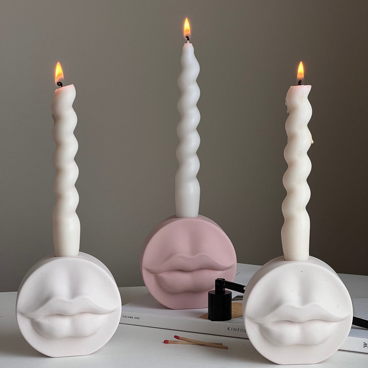 Bougeoir Lèvres en Jesmonite : Décoration de mariage artisanale