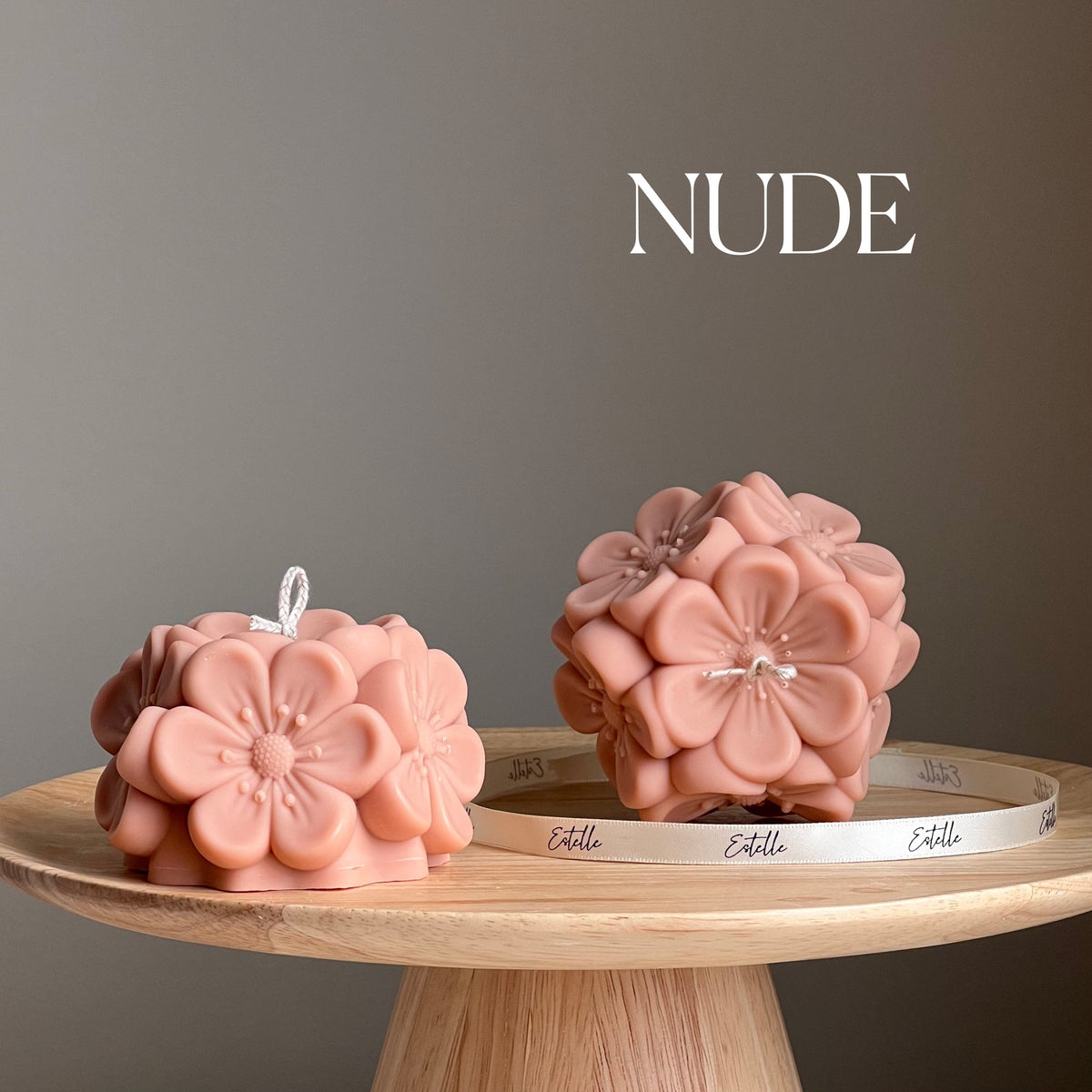Bougie boule fleur de Sakura faite à la main : Décoration végétalienne en soja