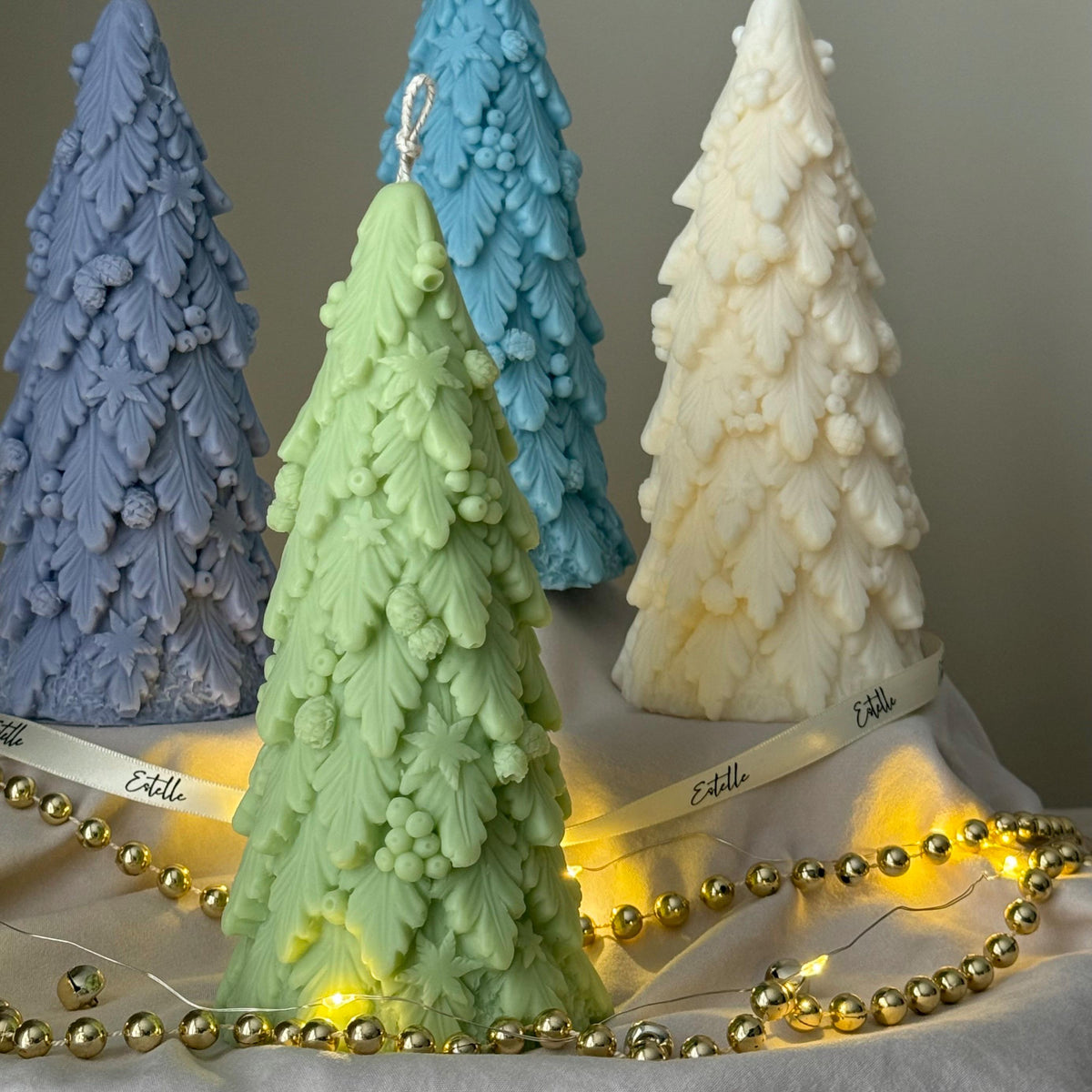 Grande bougie sapin de Noël : Décoration festive en cire de soja coulée à la main